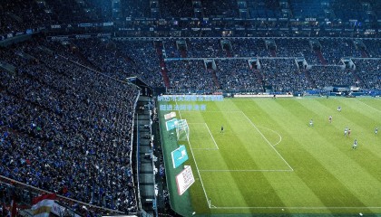 壹号娱乐官网：纳达尔关键破发点制胜 挺进法网半决赛